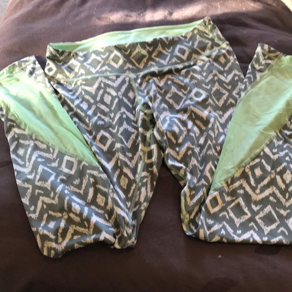 PacSun Athletic Leggings with Mesh Panel - Picture 2 of 4